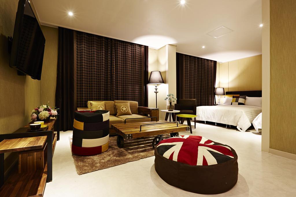 Hotel Namoo Cheong-Ju ชองจู ภายนอก รูปภาพ