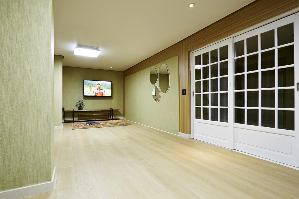 Hotel Namoo Cheong-Ju ชองจู ภายนอก รูปภาพ